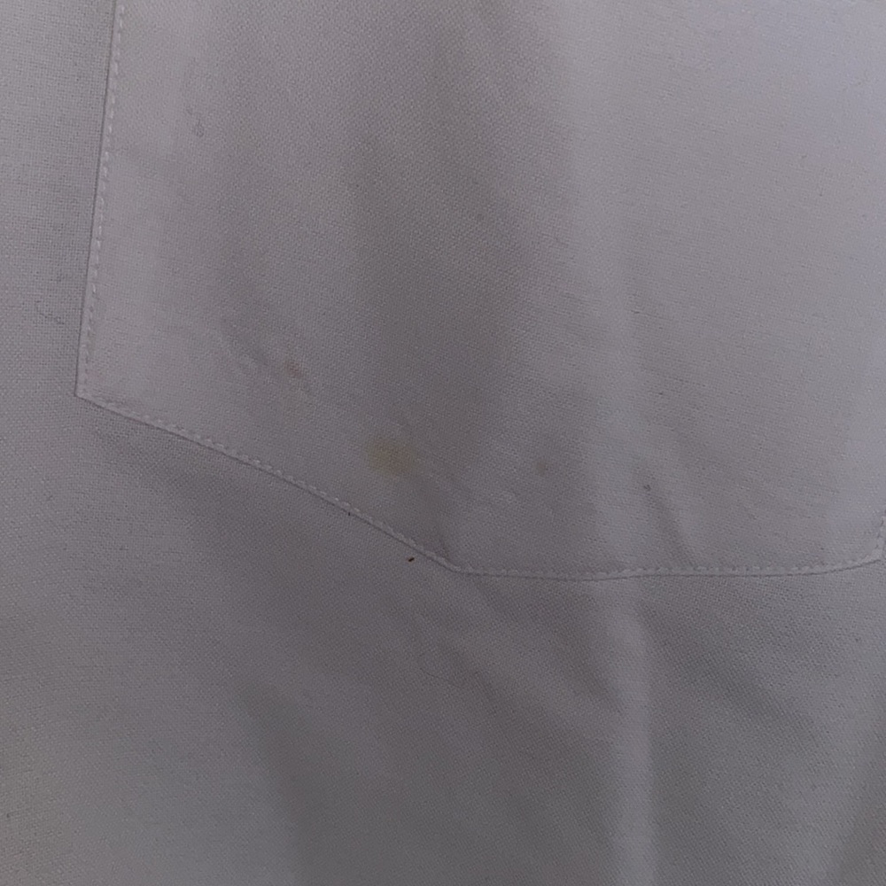 Button down - Picture 3 of 4